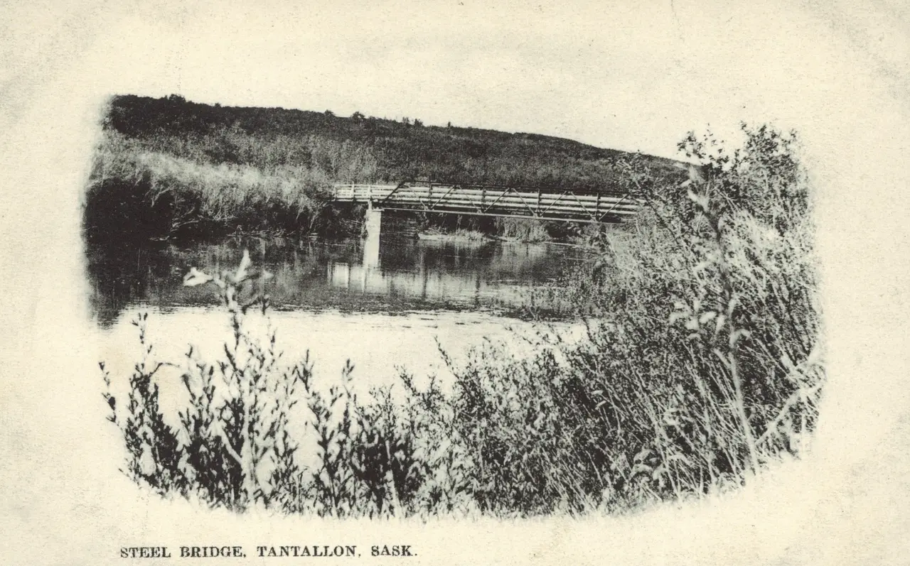 Steel Bridge over the river at Tantallon, about 1910
